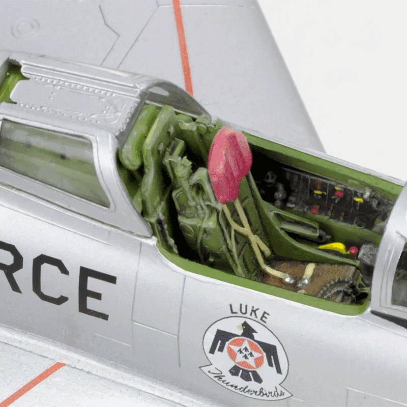 Revell Model 15996 Avion Republic F-84F Thunderstreak '' Thunderbirds