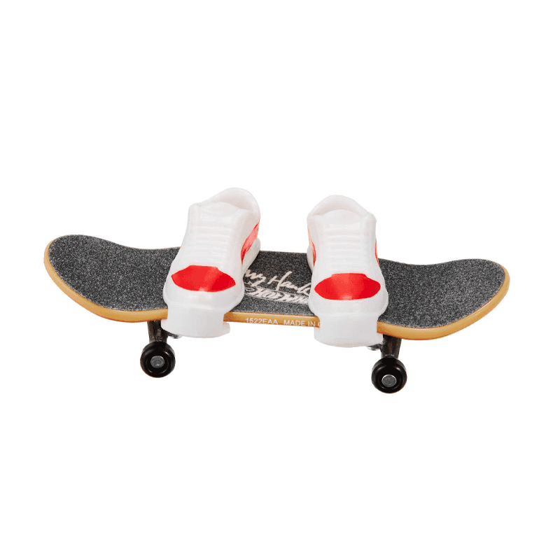 Mattel Hot Wheels Hxl17-0 Patineta Retro Con Tenis Surtido
