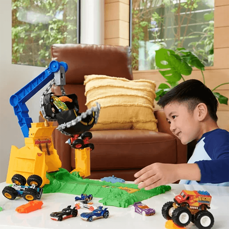 Mattel Hot Wheels Htp18 Monster Trucks Reto En La Selva