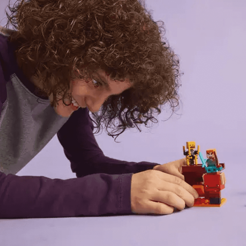 Lego Minecraft 21266 La Batalla De La Lava Del Nether