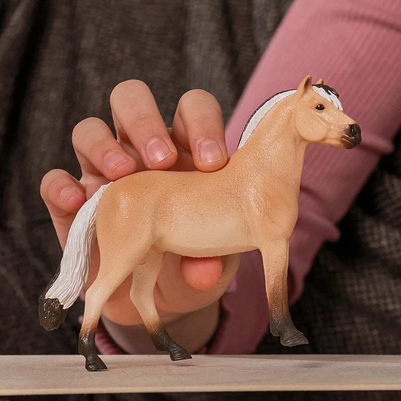 Schleich  13979 Caballo Fiordo Noruego Castrado