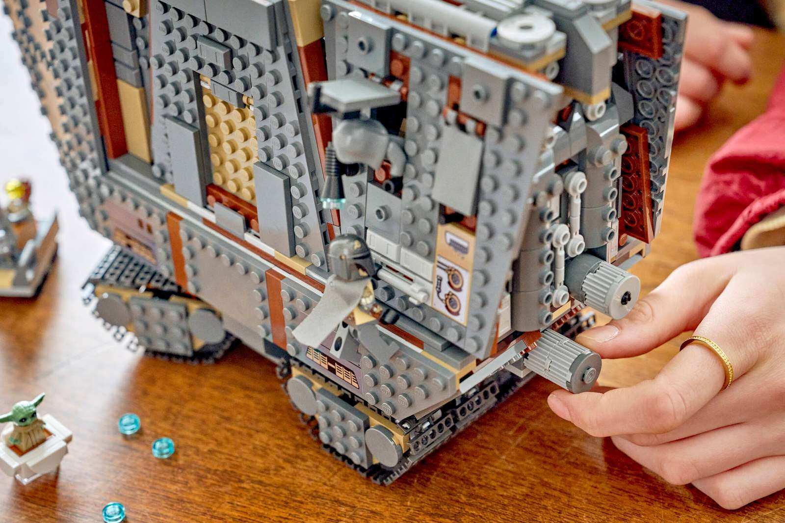 Lego Star Wars 75453 Reptador De Las Arenas Del Exterior Y Mudhorn (7)