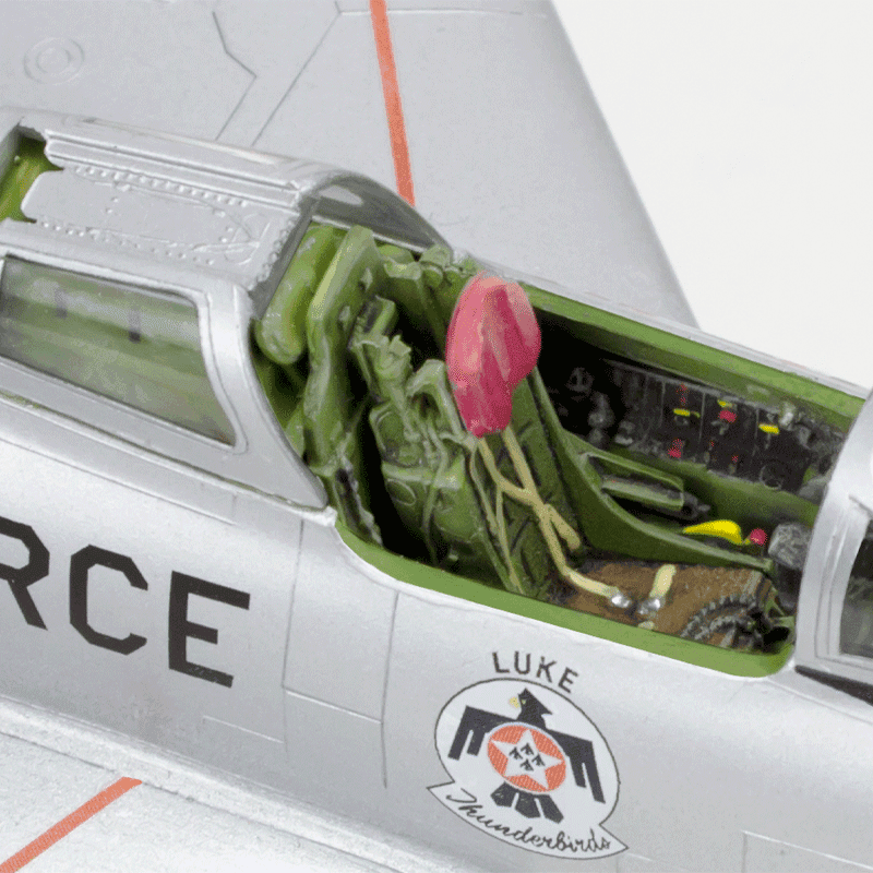 Revell Model 15996 Avion Republic F-84F Thunderstreak '' Thunderbirds