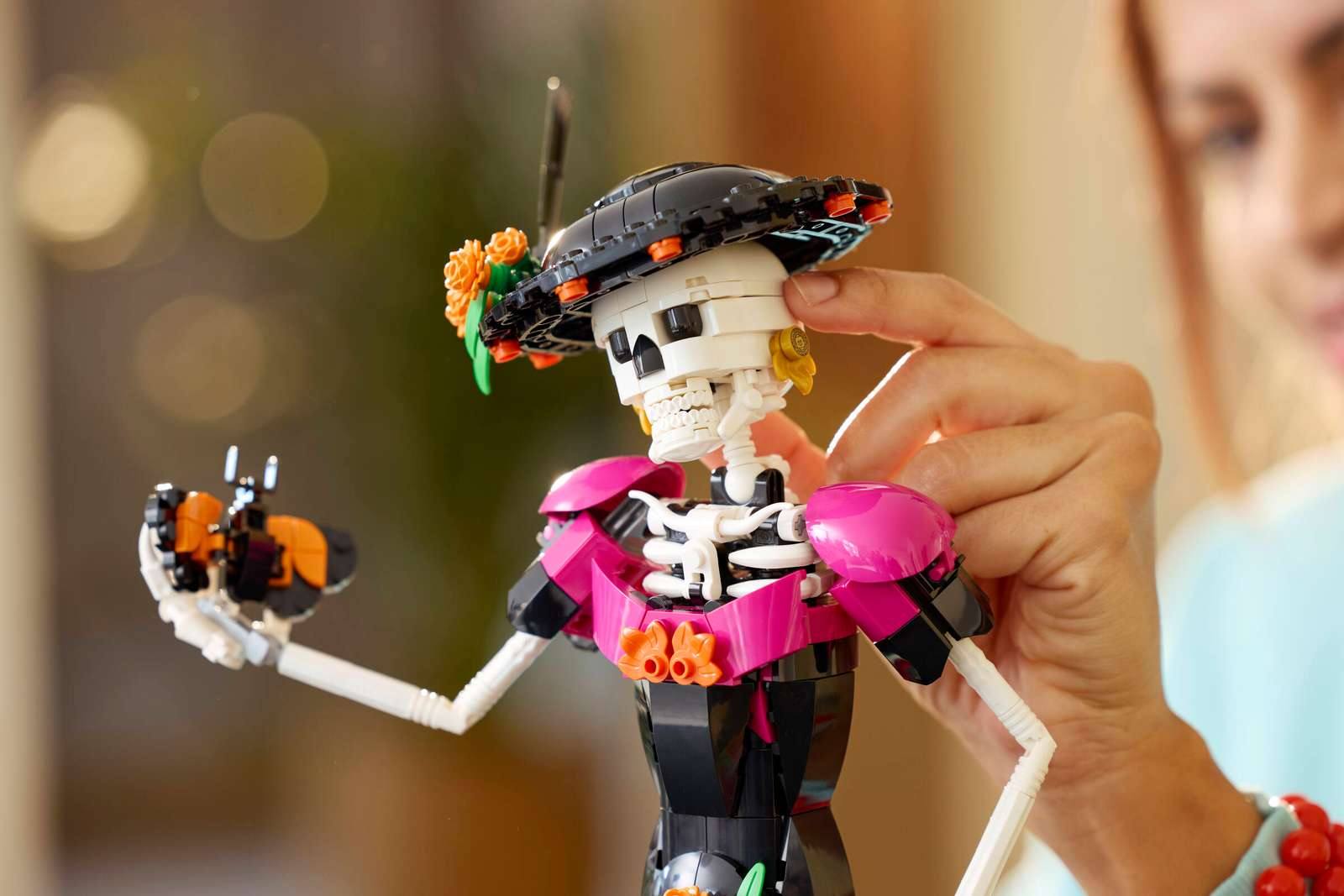 Lego Ideas 21372 La Catrina (6)