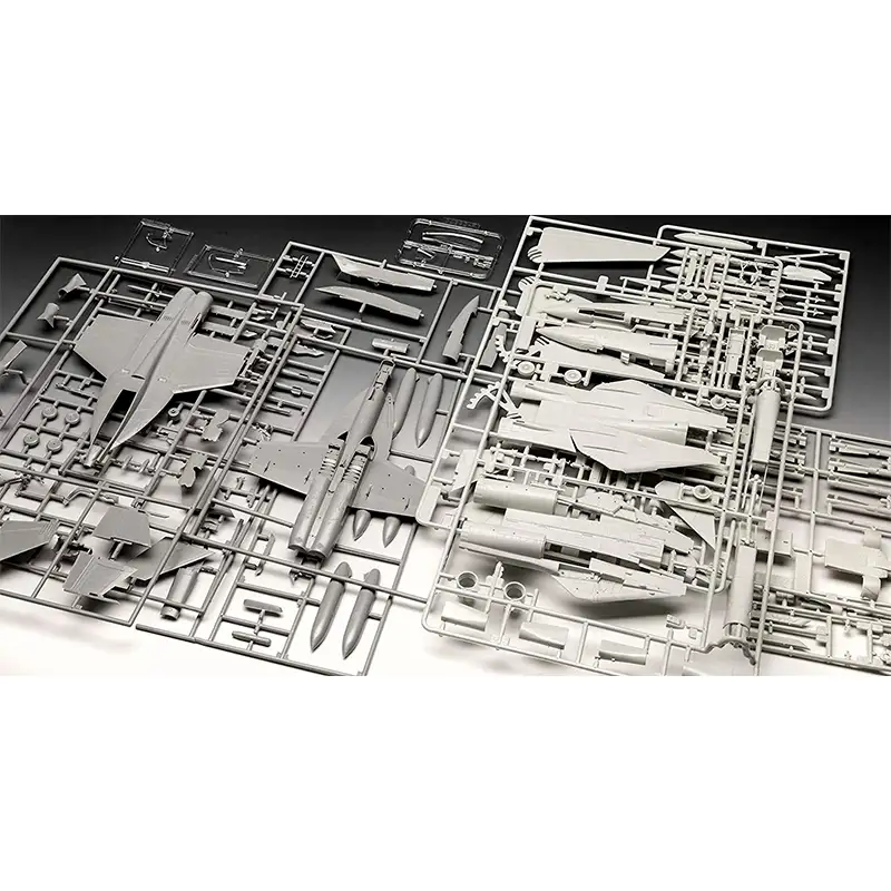 Revell Gift Set 5677 Top Gun Set Con Avion F-14 A Y Avion F/A-18E