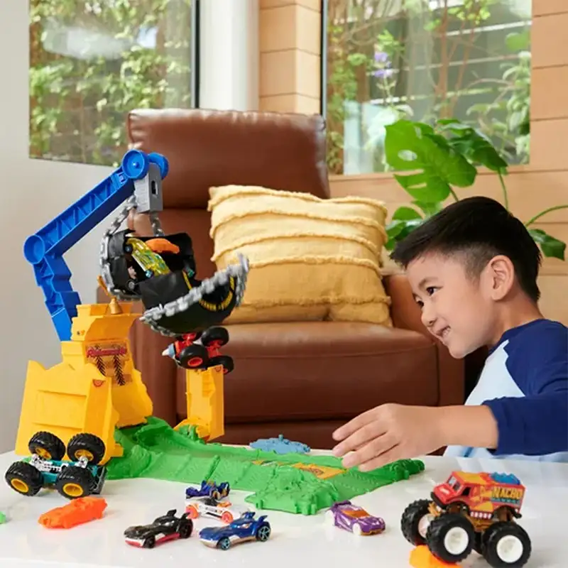 Mattel Hot Wheels Htp18 Monster Trucks Reto En La Selva