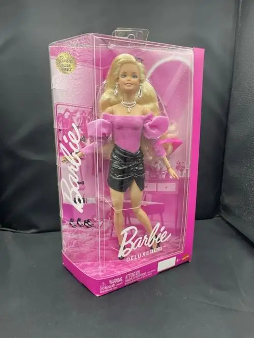 Mattel Barbie Jjn78 Estilo Deluxe Hallazgo Excepcional Cw 4